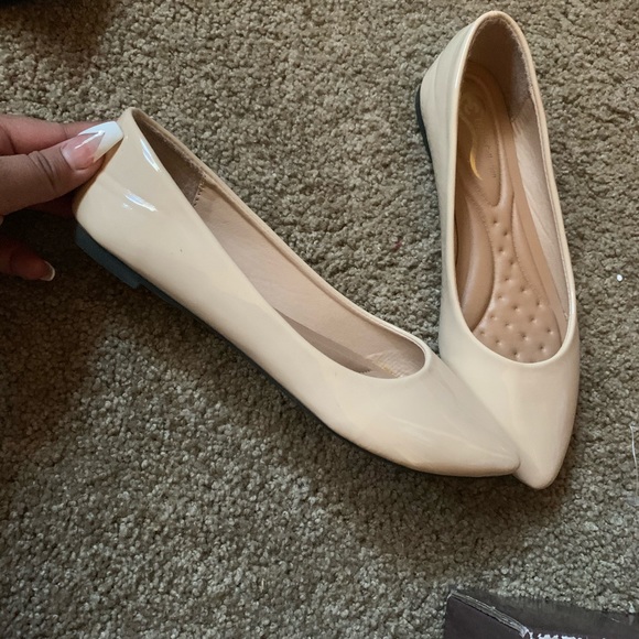 Flats - Picture 2 of 2